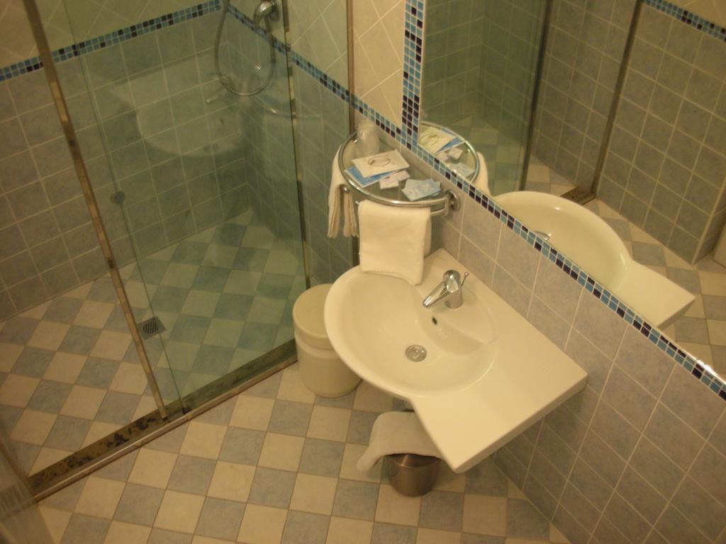 Elisabetta Hotel Cesenatico Bilik gambar