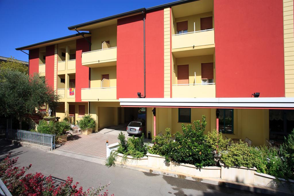 Elisabetta Hotel Cesenatico Luaran gambar
